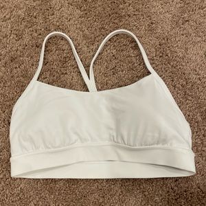 Flow Y sports bra from Lululemon, size 8